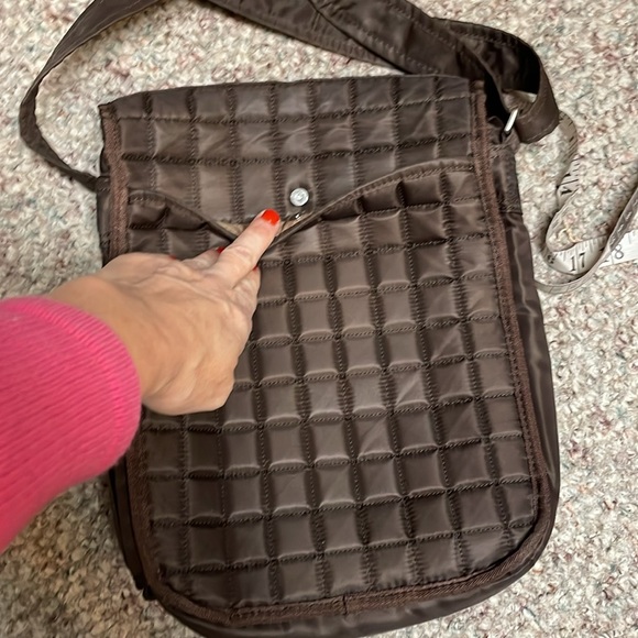 Lug crossbody purse - Picture 10 of 12